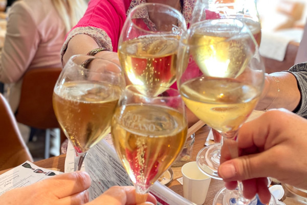 Tchin ! Cheers ! Salud !