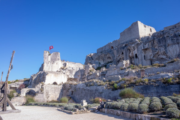 Cadre exceptionnel pour visite d'un village au pied du château