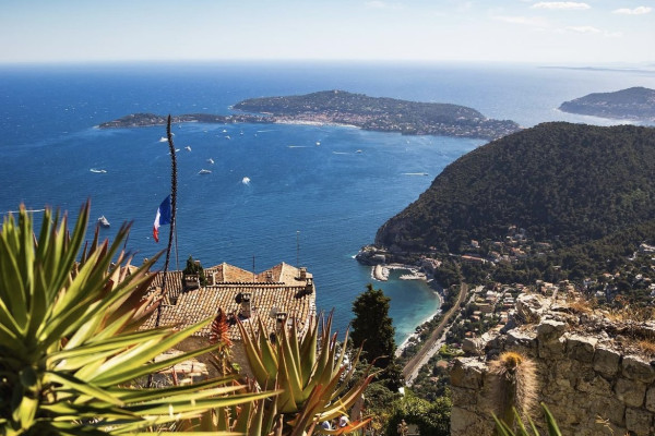 Vue depuis le jardin exotique Eze