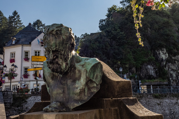 Statue de Victor Hugo