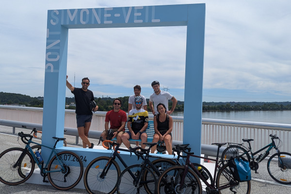 Le pont Simone  Veil avec les vélos Gravel