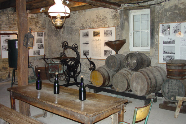 Le musée de la Goutte, anciennement utiliser comme distillerie du village