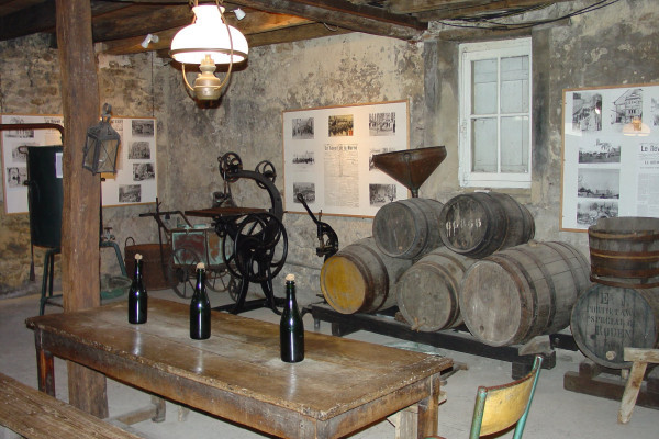 Le musée de la Goutte anciennement utiliser comme distillerie du village