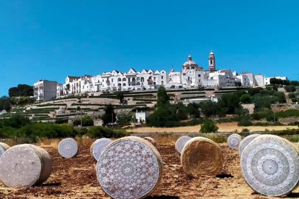 Authentic Routes:  Locorotondo, Cisternino et Ostuni avec Prise en Charge Privée