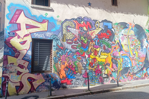 Peinture murale colorée