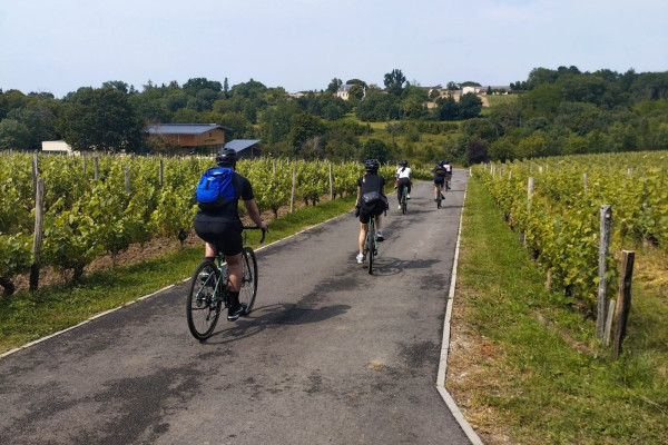 Gravel Bordeaux : Entre vignobles et villages pittoresques