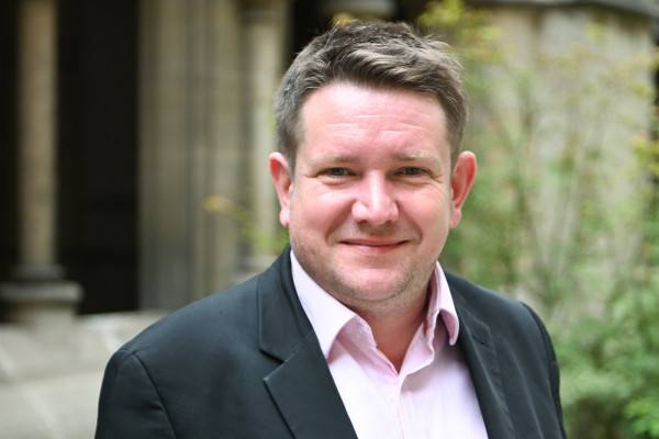 photo Andrew DEWAR_© krystalkenneyheadshots