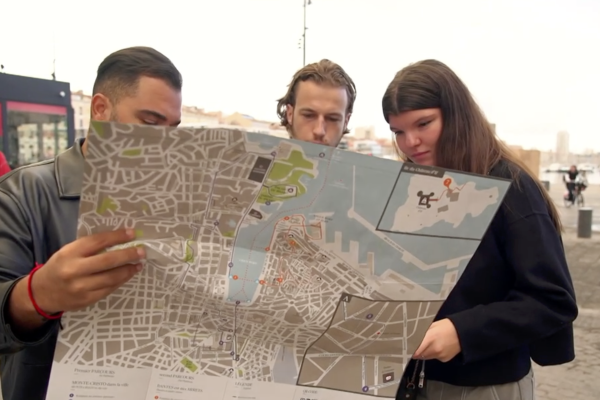 Avec notre Urban Game en main, ses cartes et son guide, sans avoir besoin de connaissances particulières, suivez pas à pas les traces de Monte Cristo