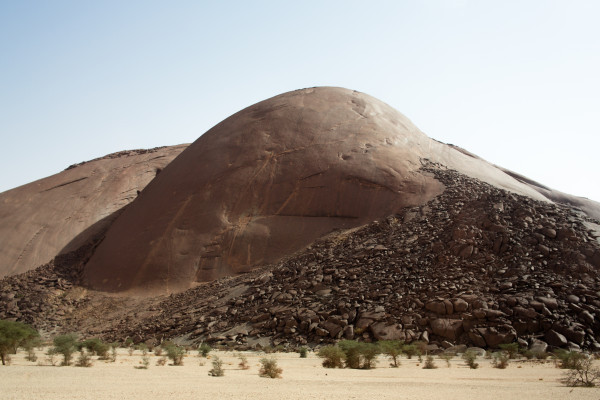 Le monolithe de Ben Amera