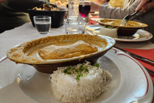 L'incontournable quenelle sauce Nantua dans un authentique bouchon lyonnais