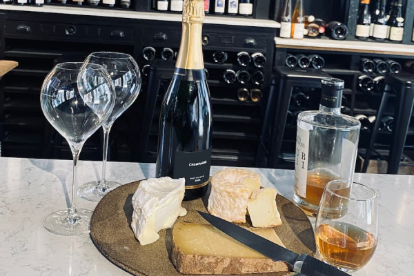 Dégustation de champagnes, ratafia et fromage