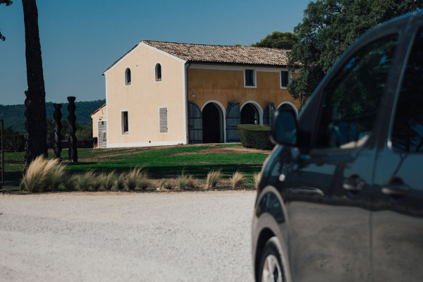 Circuit oenologique privé en minivan - Saint-Tropez - Elia Kuhn Photographe - Beyond The Wine - Château Saint-Maur, Cru Classé