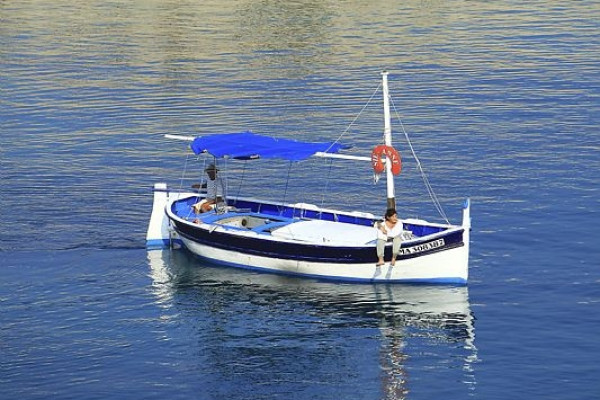 Barque marseillaise au Frioul