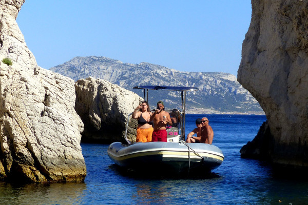 Calanques de Marseille par la mer