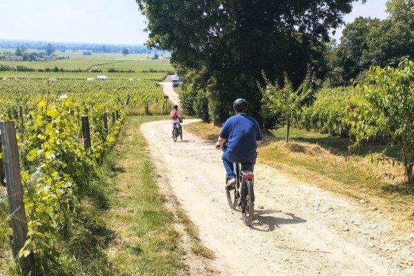 De Bordeaux à Saint-Emilion à vélo électrique