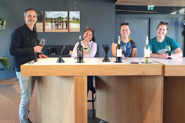 Dégustation de vin incluse dans la sortie gravel.