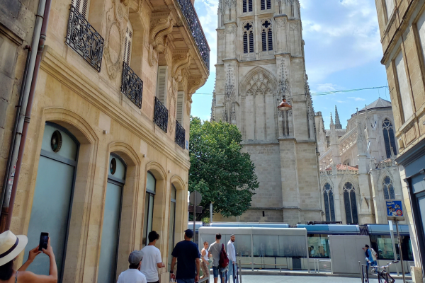 Visite gourmande Bordeaux Vert Bordeaux Tour Pey Berland