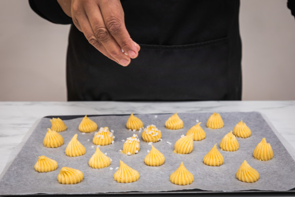 Préparation chouquettes