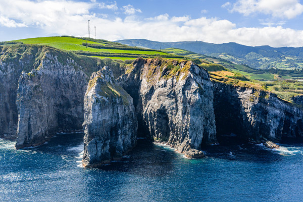 Porto da Ribeirinha, falaises Ribeira Grande, côte nord São Miguel, paysages Açores