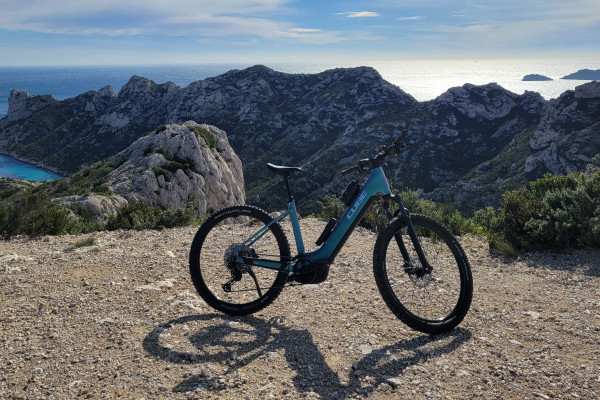 Vélo récent de qualité