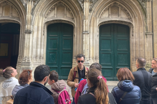 Eglise médiévale Bordeaux Vert Bordeaux