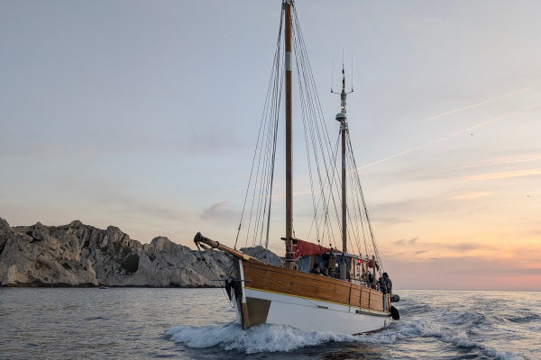 COUCHER DE SOLEIL MARSEILLE NAVIRE TRADITIONNEL