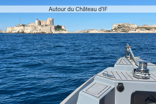 Faire le tour du Château d'If avant de continuer la découverte des côtes Marseillaises