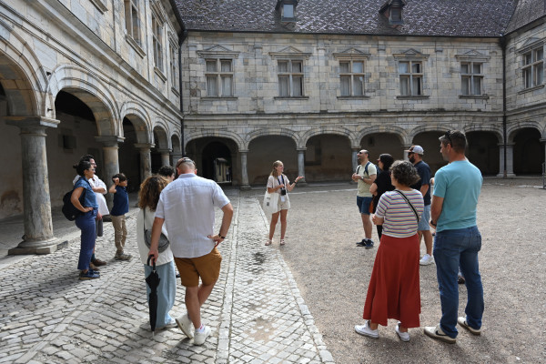 Visite guidée / crédits Eric Chatelain / Ville de Besançon